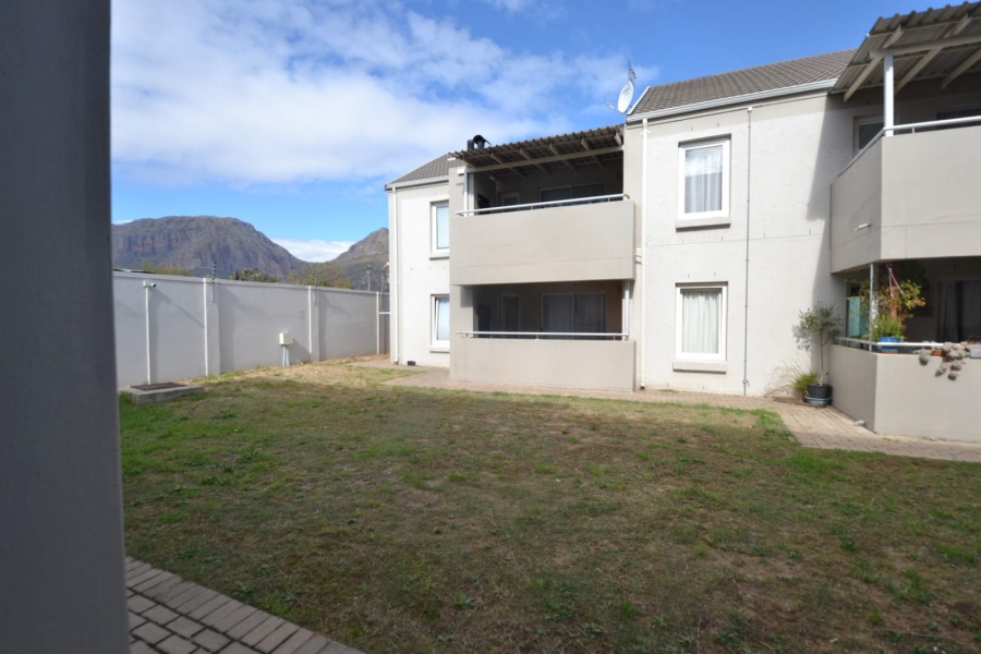 2 Bedroom Property for Sale in Klein Drakenstein Western Cape